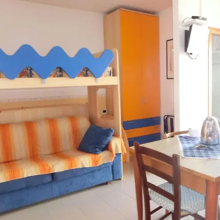 Colorful Apartment-beahost