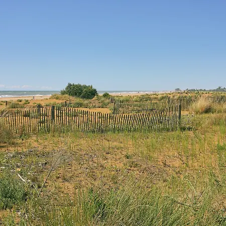 Colorful Apartment-beahost *