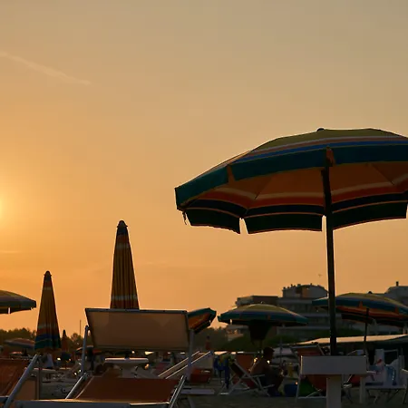 Colorful Apartment-beahost * Bibione