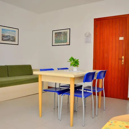 Colorful Apartment-beahost * Bibione