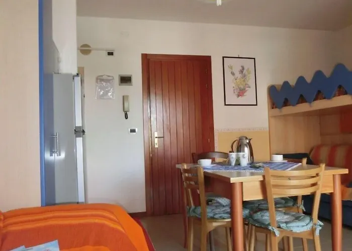 Daire Colorful Apartment-beahost